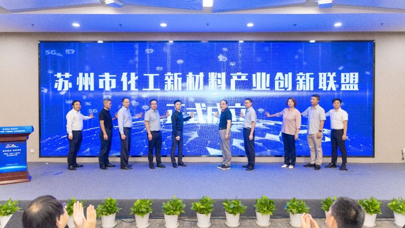 工程塑料与金属材料：性能对比与应用解析