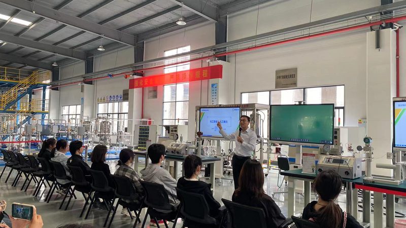 水性分散剂在涂料中的应用方法解析